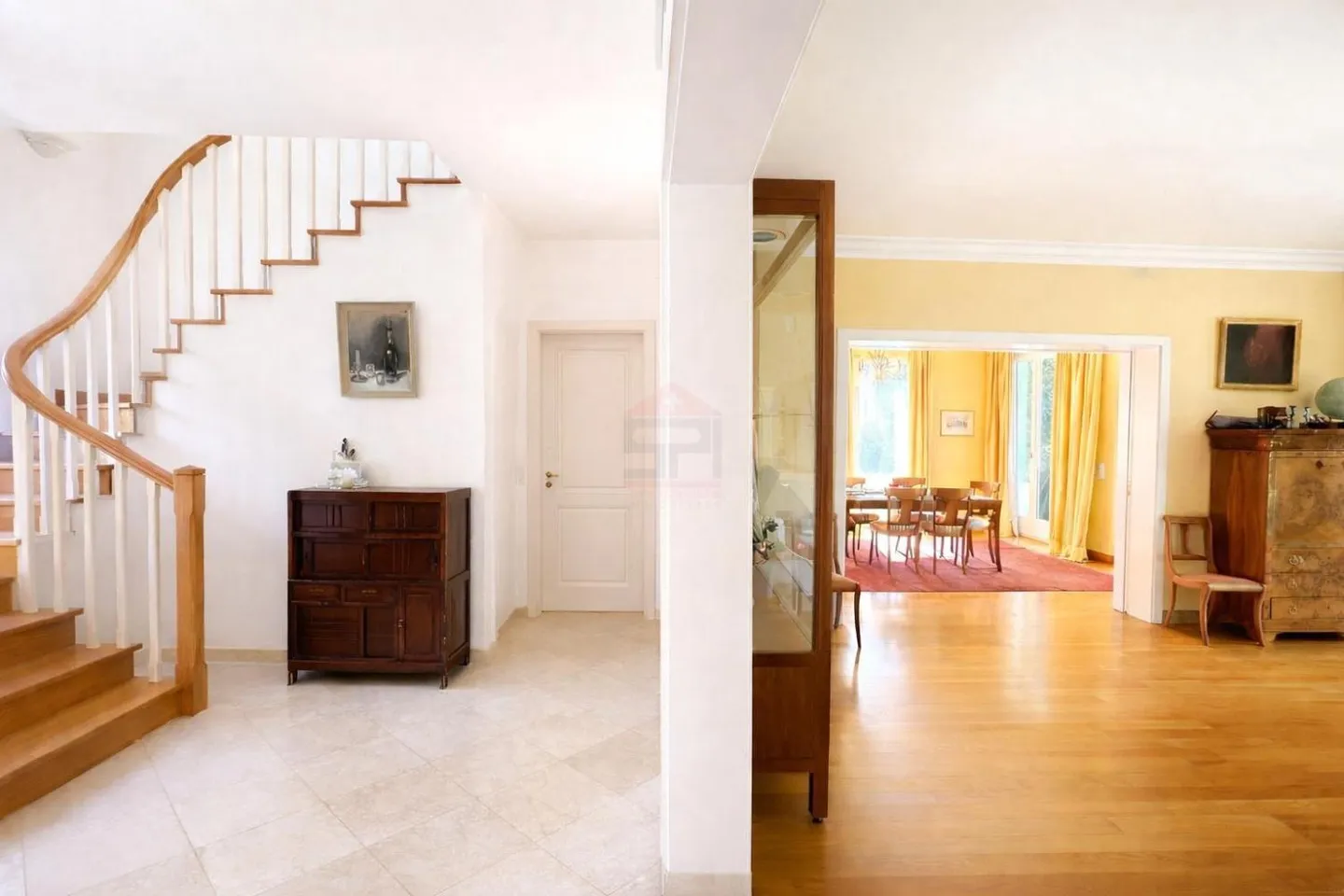 Maison Familiale Élégante à Vandoeuvres - Photo 4 sur 10