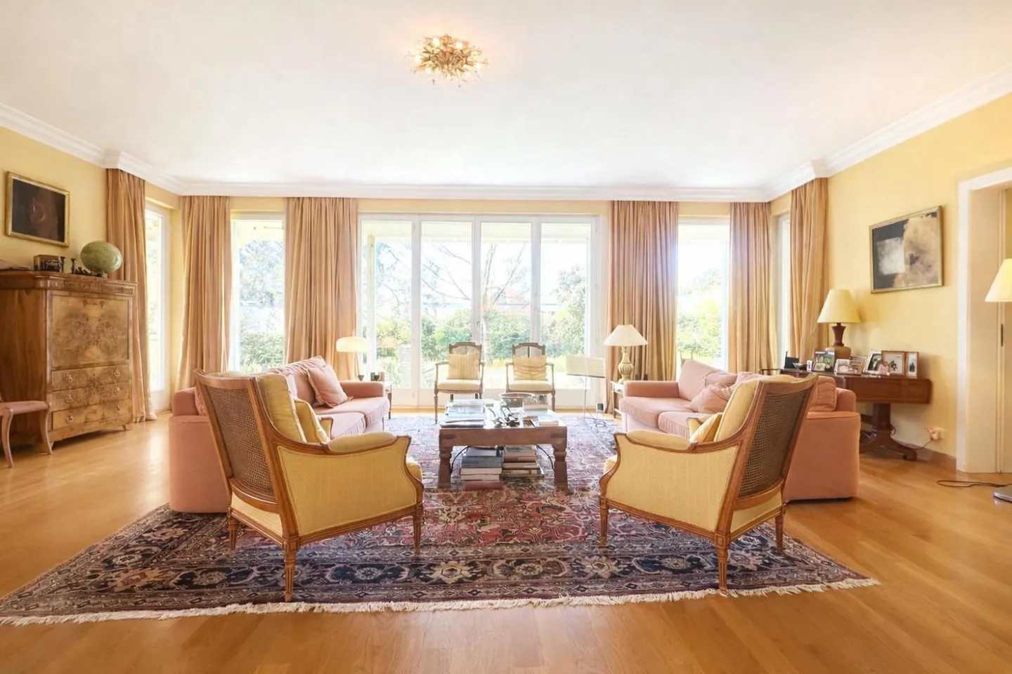 Maison Familiale Élégante à Vandoeuvres - Photo 5 sur 10