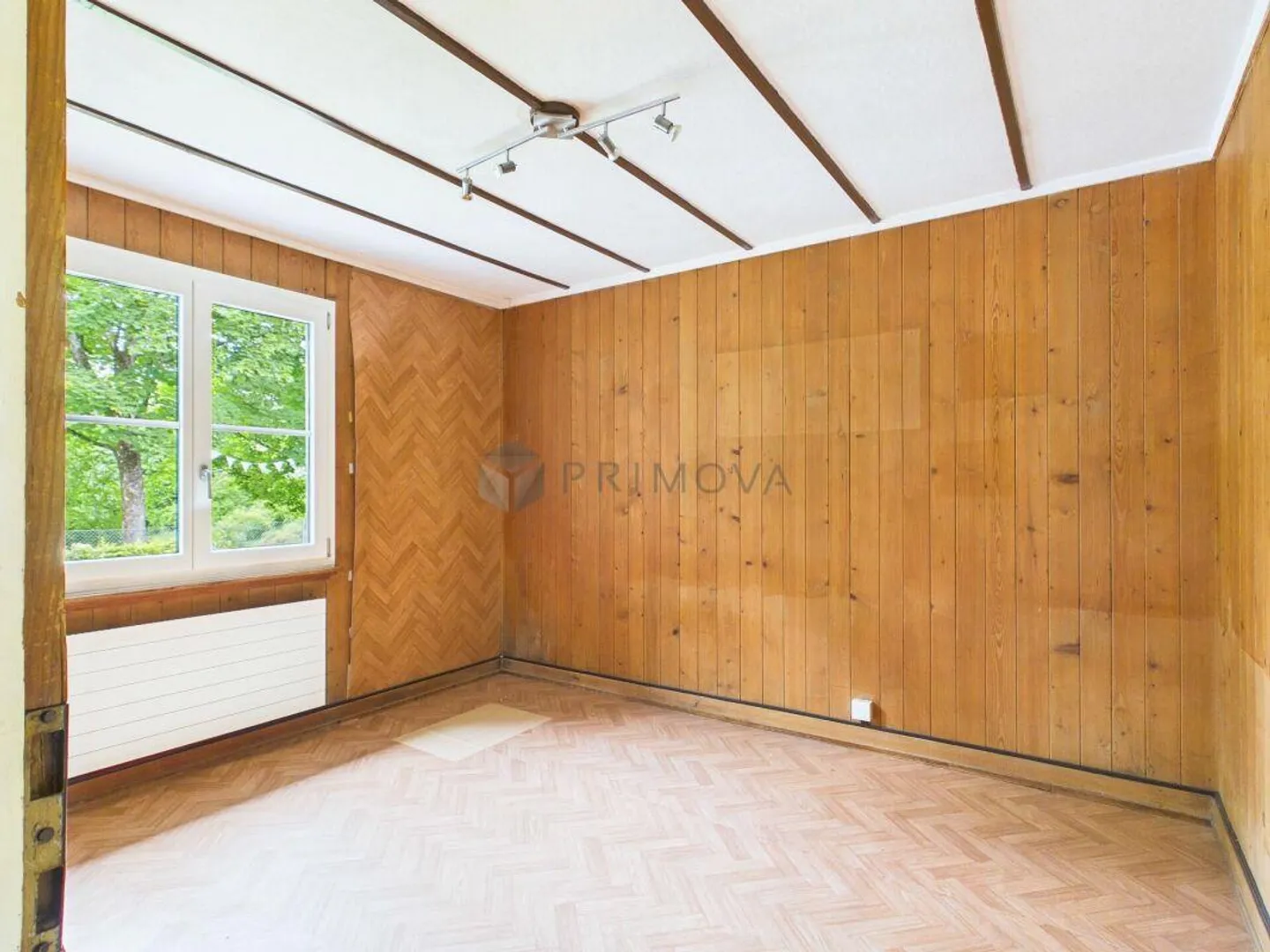 Sunny End Row House with Garden and Expansion Potential in Bern-Bethlehem - Photo 4 of 11