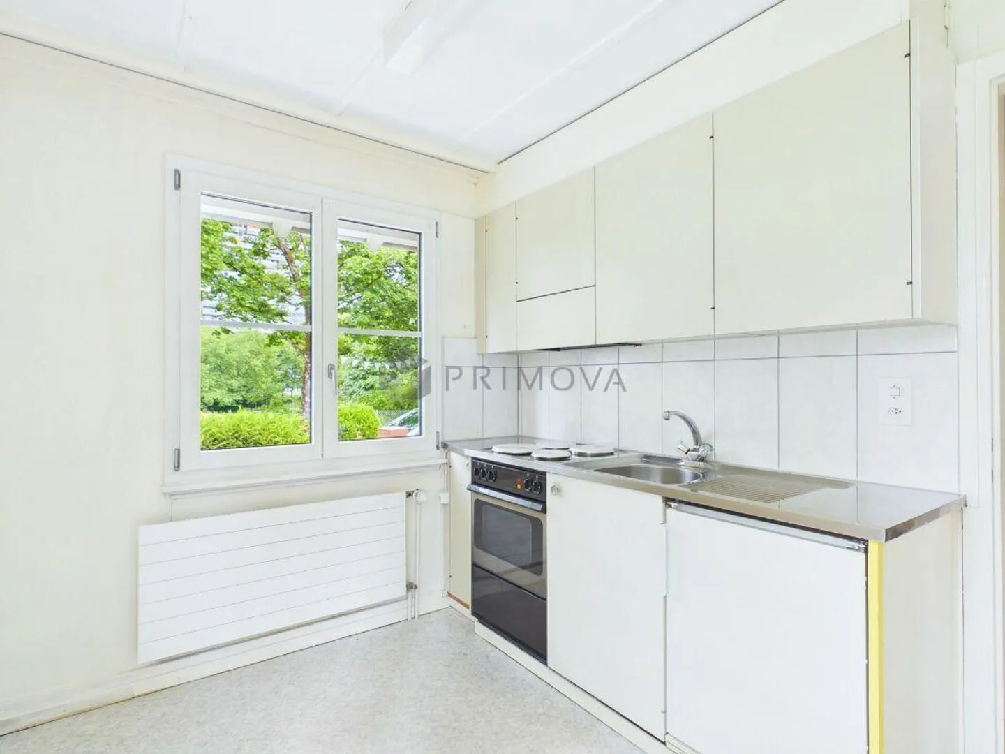 Sunny End Row House with Garden and Expansion Potential in Bern-Bethlehem - Photo 8 of 11