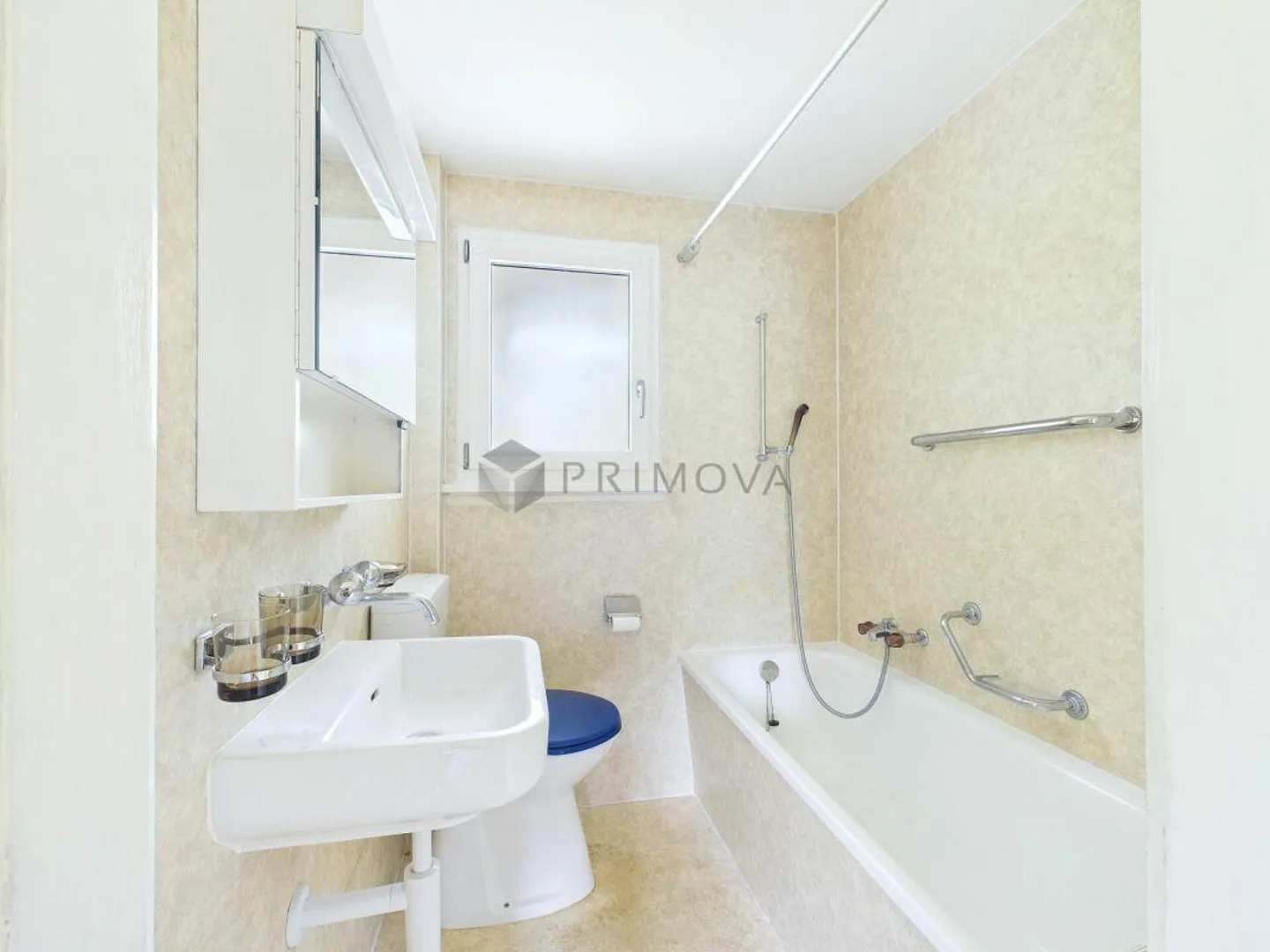 Sunny End Row House with Garden and Expansion Potential in Bern-Bethlehem - Photo 10 of 11