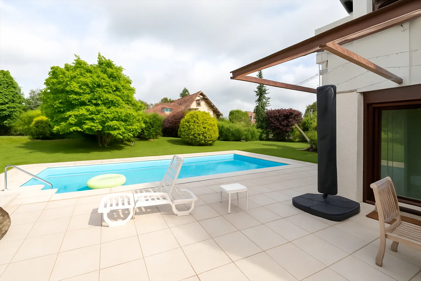 Single house for sale - Photo 2 of 9