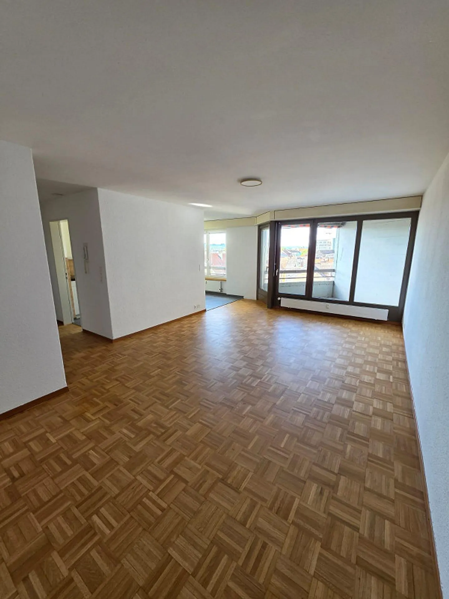 4.5 Room Apartment for Rent in Biel - Photo 1 of 9
