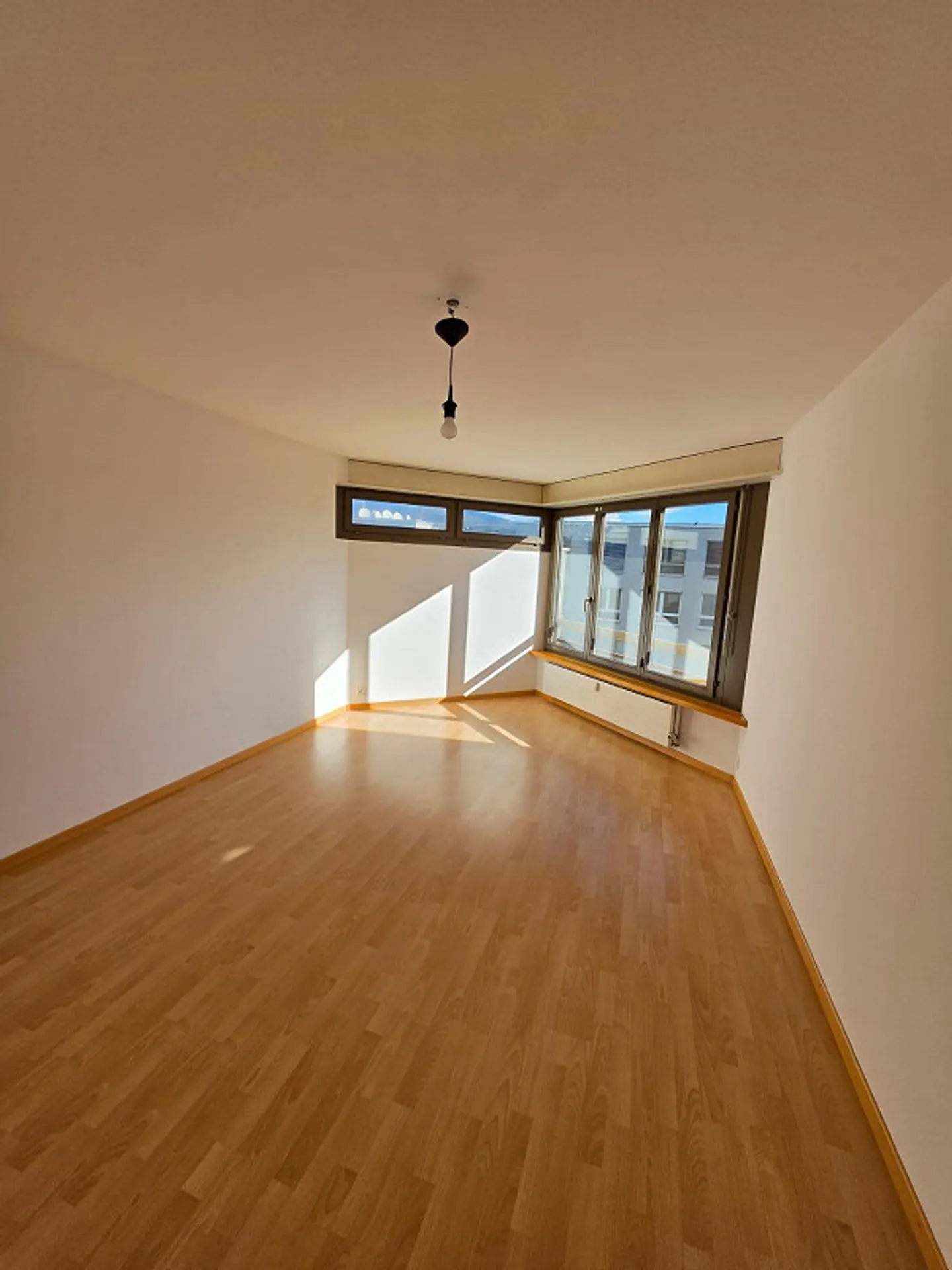 4.5 Room Apartment for Rent in Biel - Photo 4 of 9