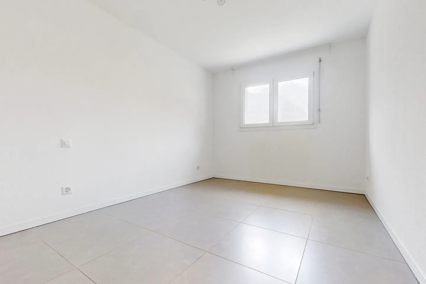 Spacious 3.5-room apartment in Cresciano - Photo 9 of 10