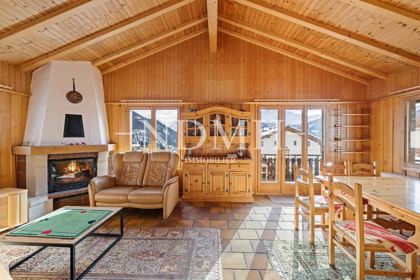 Chalet dei Superlativi con vista mozzafiato in un quartiere privilegiato - Foto 2 di 12