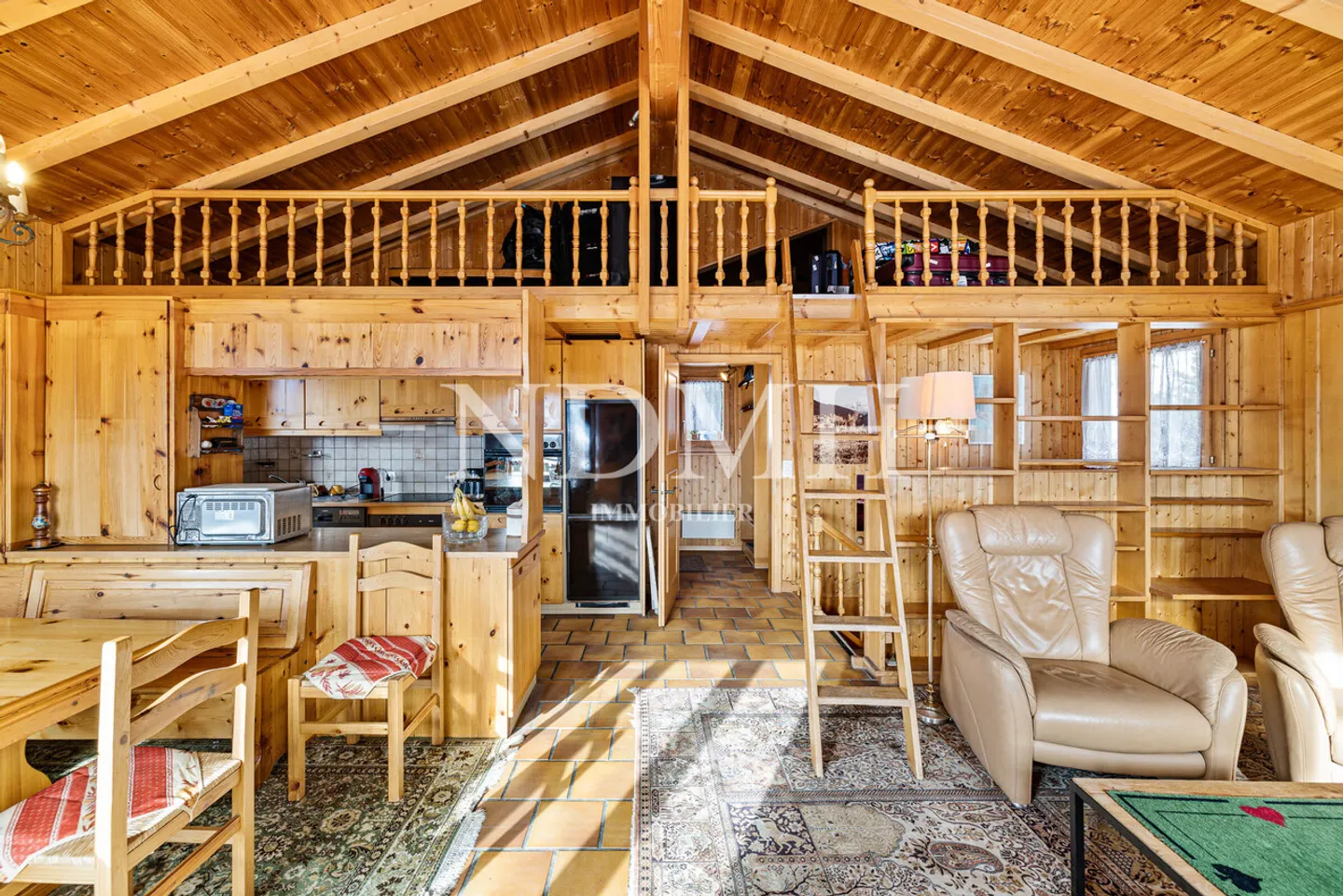 Chalet dei Superlativi con vista mozzafiato in un quartiere privilegiato - Foto 3 di 12