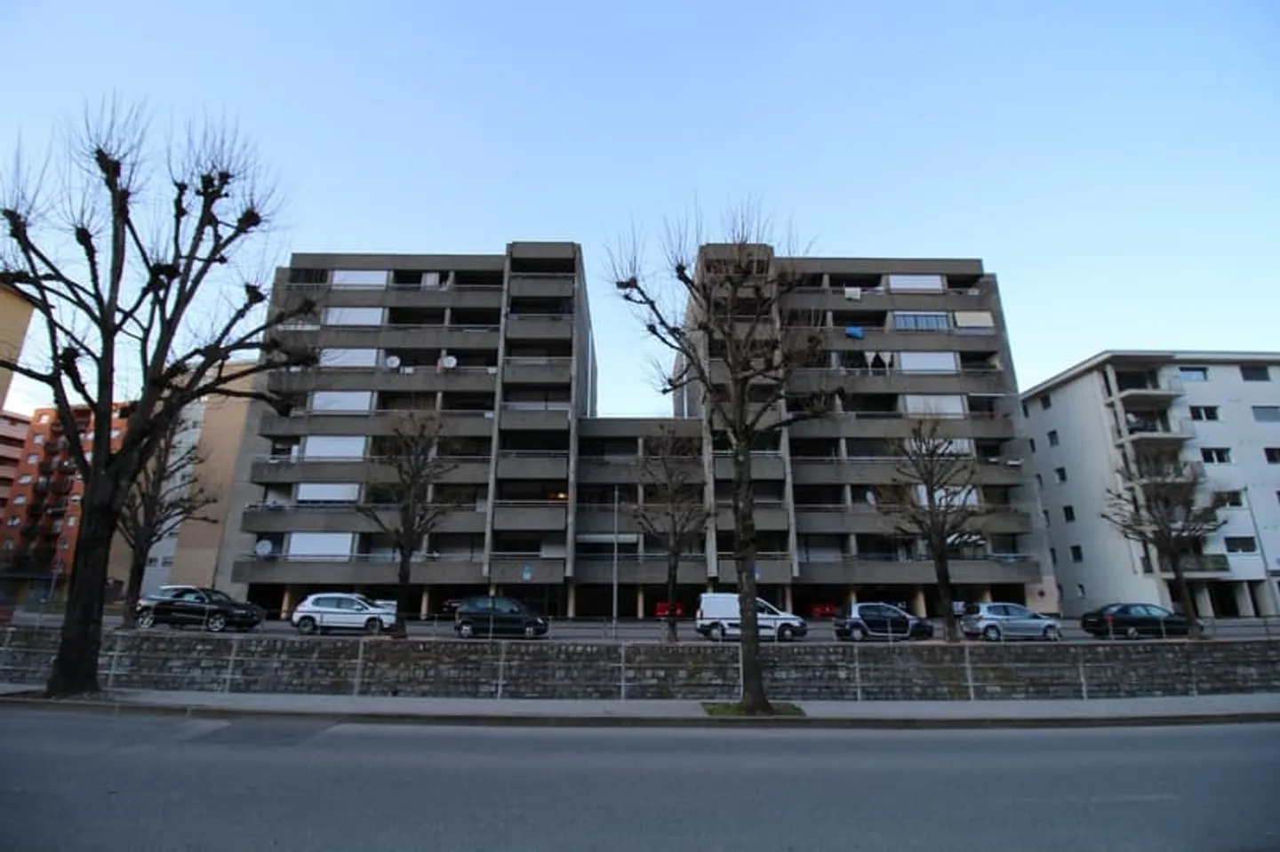 CHIASSO - APPARTAMENTO LUMINOSO DI 5 STANZE - Foto 1 di 5