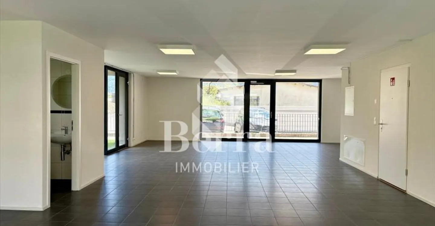Espace Commercial à Martigny - Photo 1 sur 10