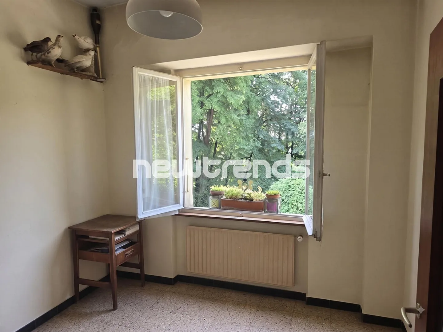 Maison individuelle à Aranno avec 3 garages, jardin, forêt et vue sur la vallée - Photo 8 sur 11
