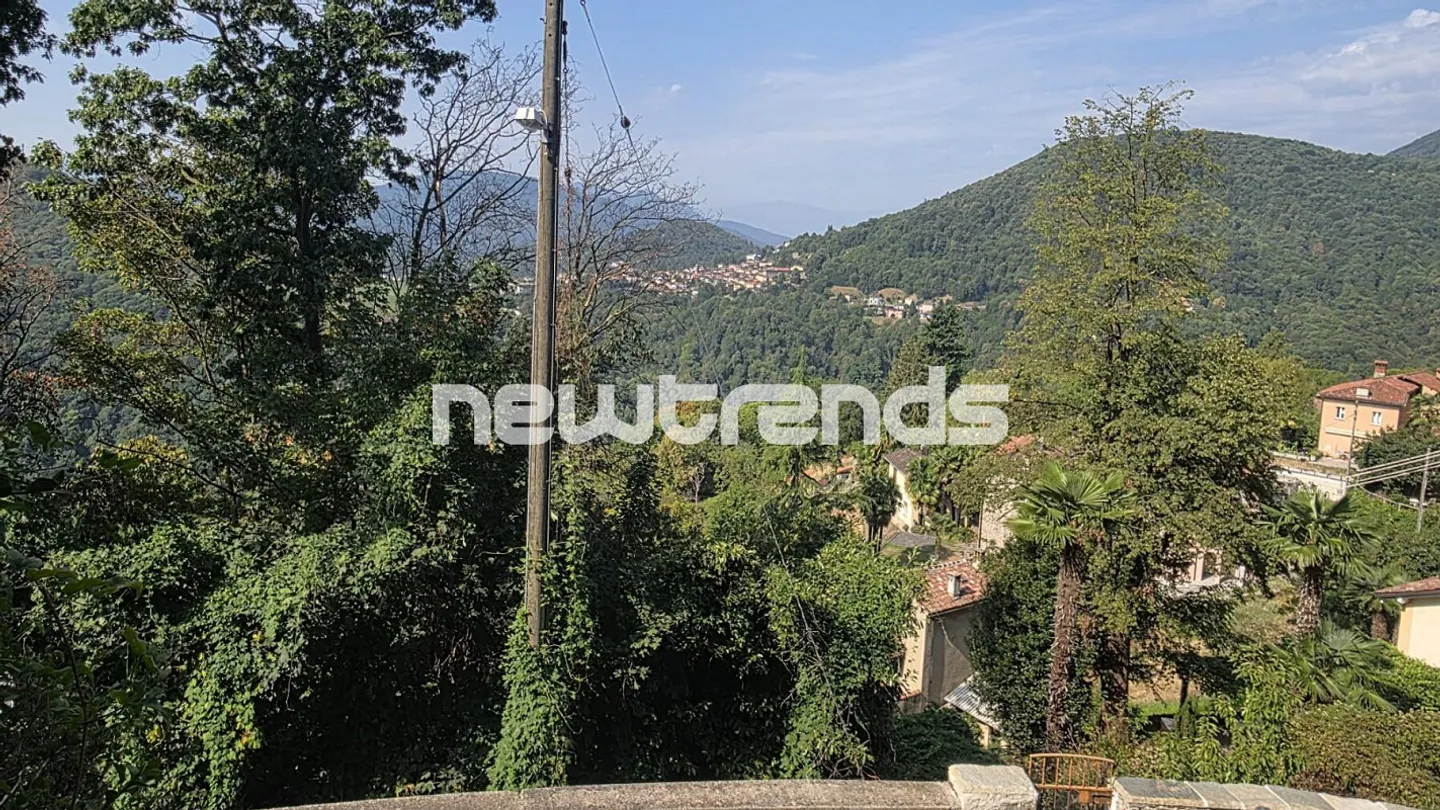 Maison individuelle à Aranno avec 3 garages, jardin, forêt et vue sur la vallée - Photo 10 sur 11