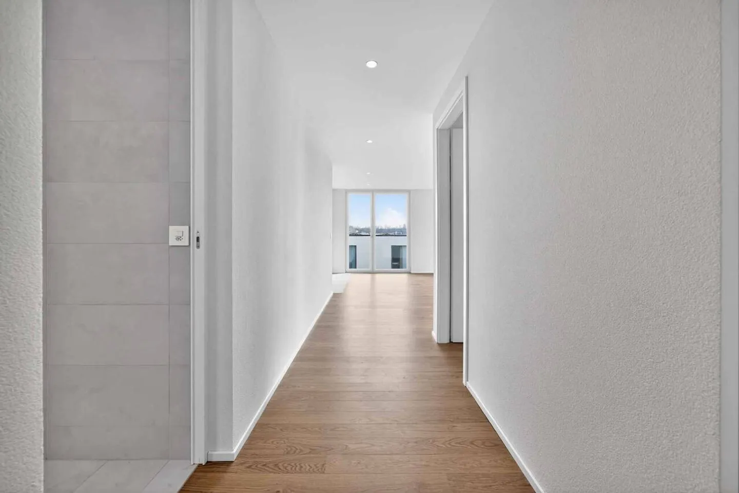 Attique neuf de 2,5 pièces, spacieux et lumineux - Photo 5 sur 9