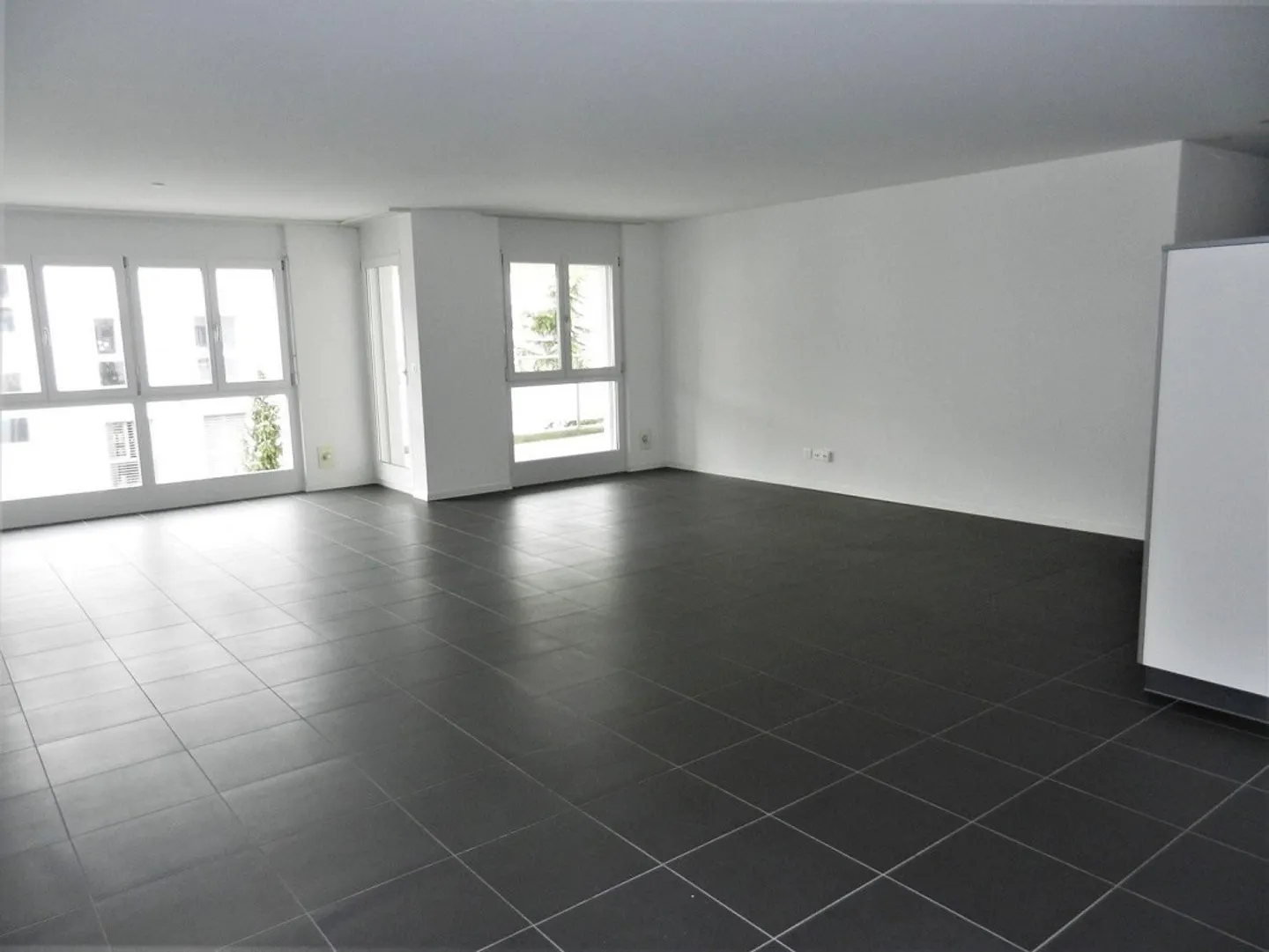 Appartement lumineux au rez-de-chaussée - Photo 6 sur 9