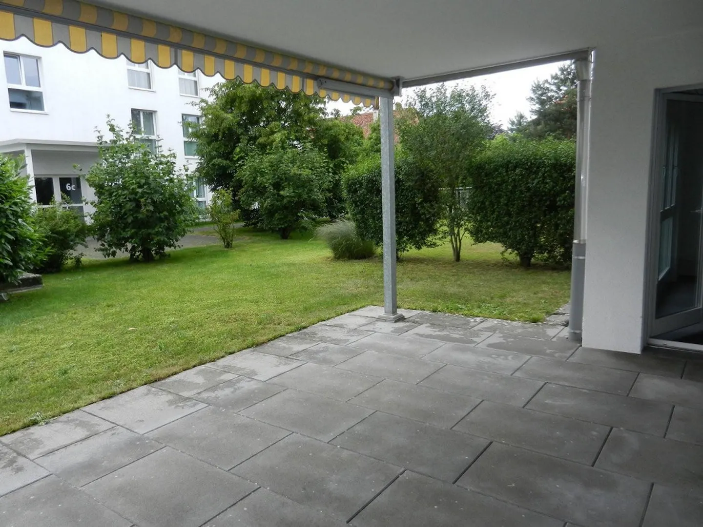 Appartement lumineux au rez-de-chaussée - Photo 8 sur 9