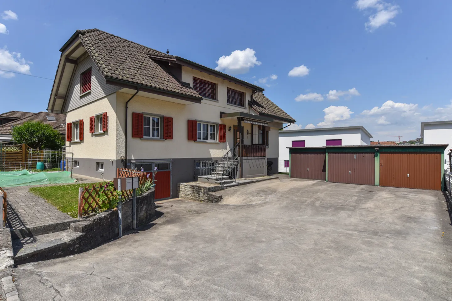 Charmantes Einfamilienhaus mit Garten - Foto 3 von 13