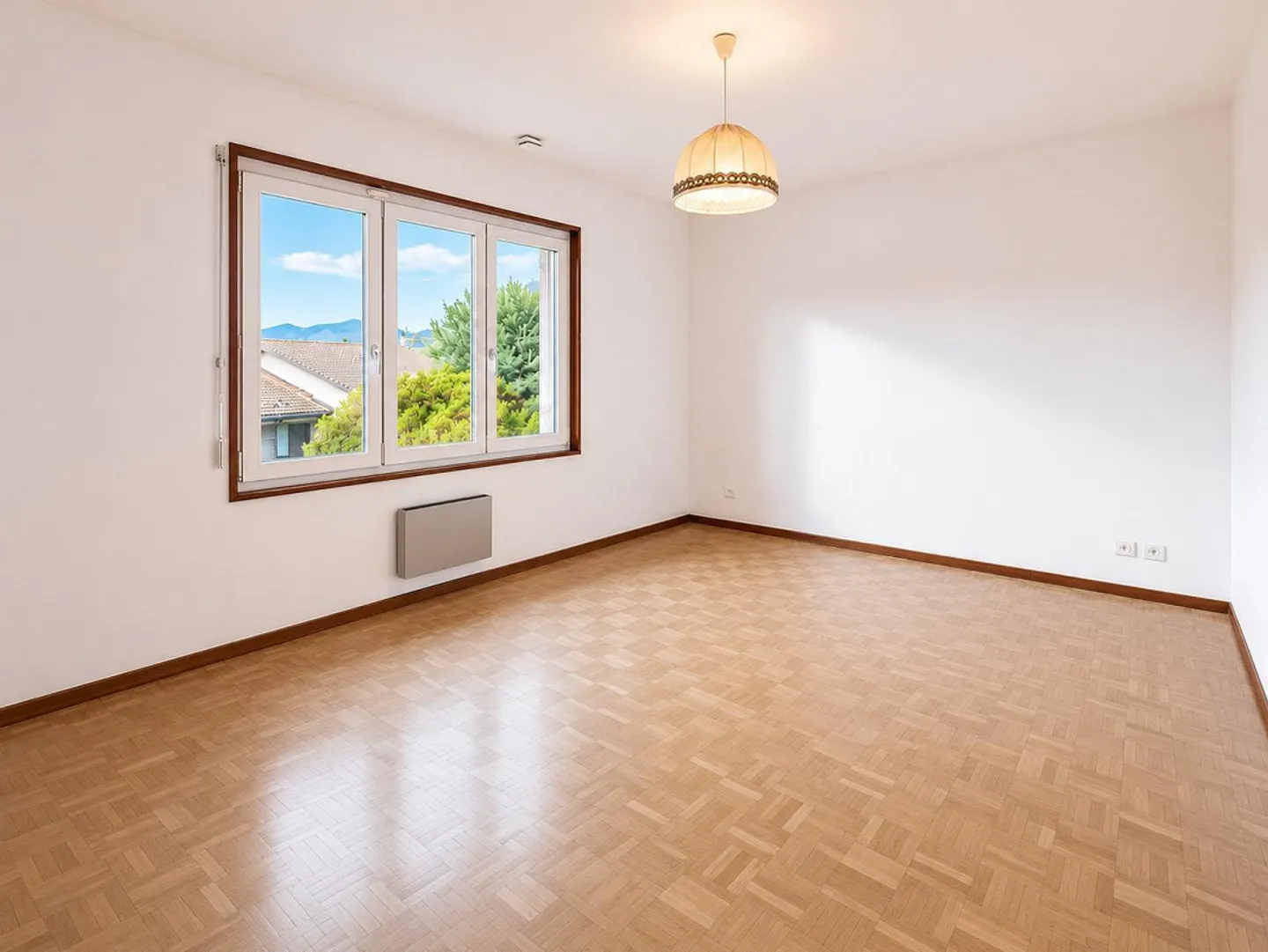 Single-family house with garden in Morbio Superiore - Photo 3 of 10