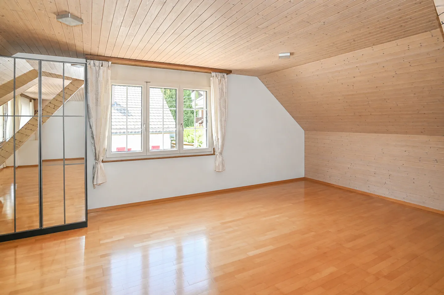 Charmantes Einfamilienhaus mit Garten - Foto 11 von 13