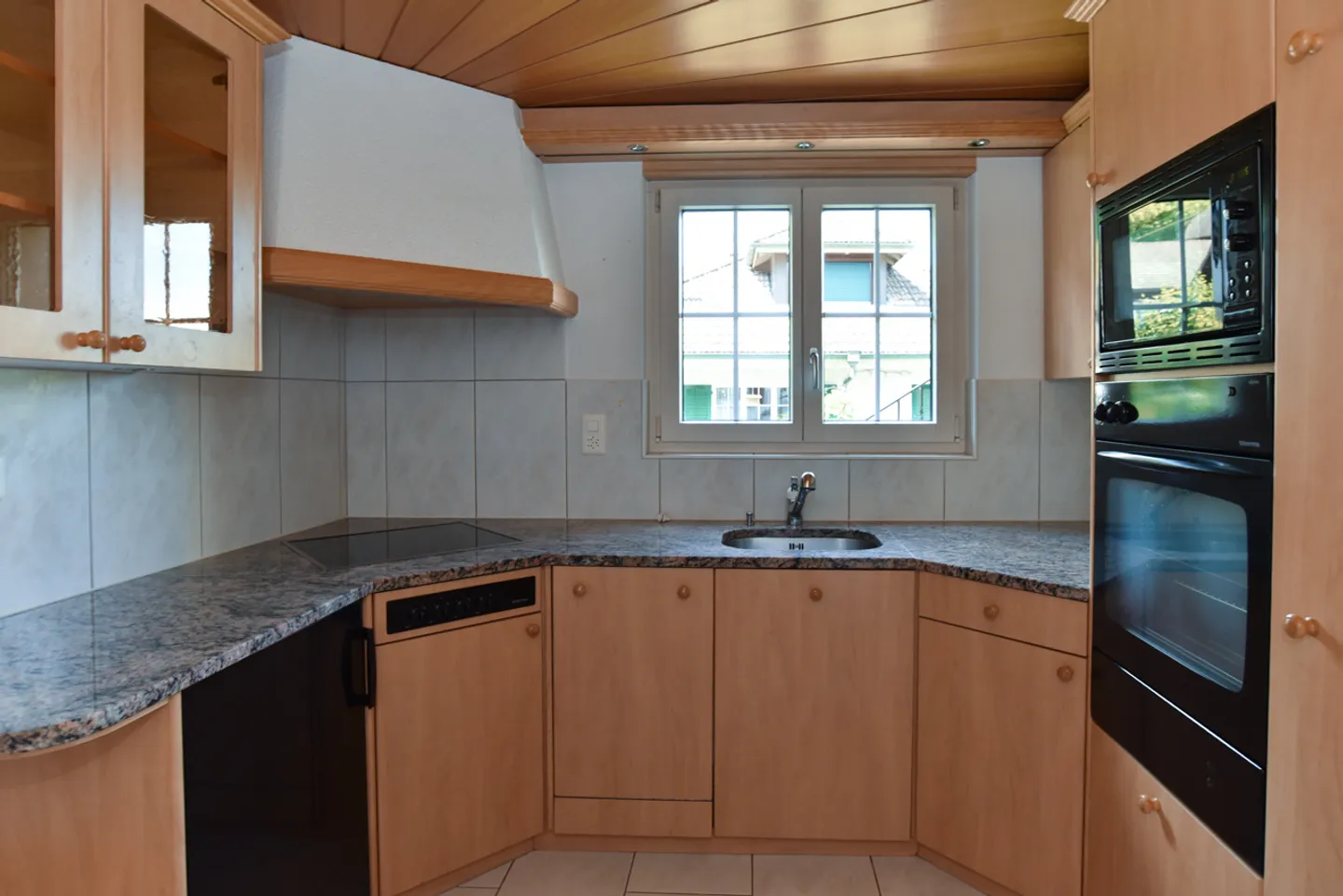 Charmantes Einfamilienhaus mit Garten - Foto 6 von 13