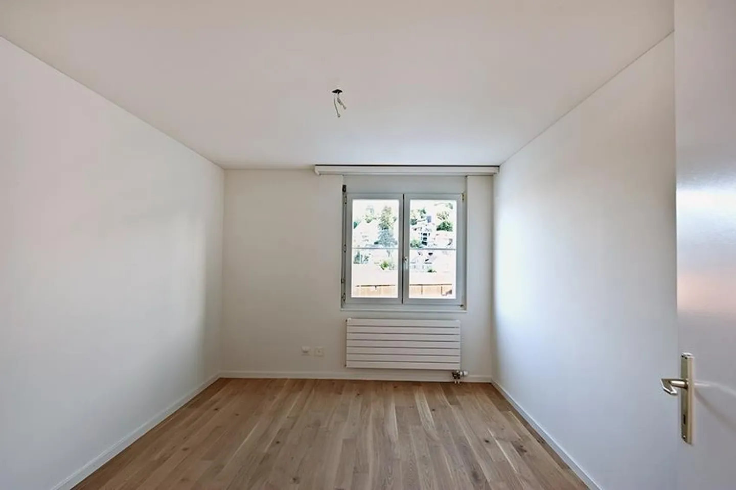 Sentiment de vie sur 125 m2 ! Appartement de 5,5 pièces avec balcon couvert - Photo 8 sur 19