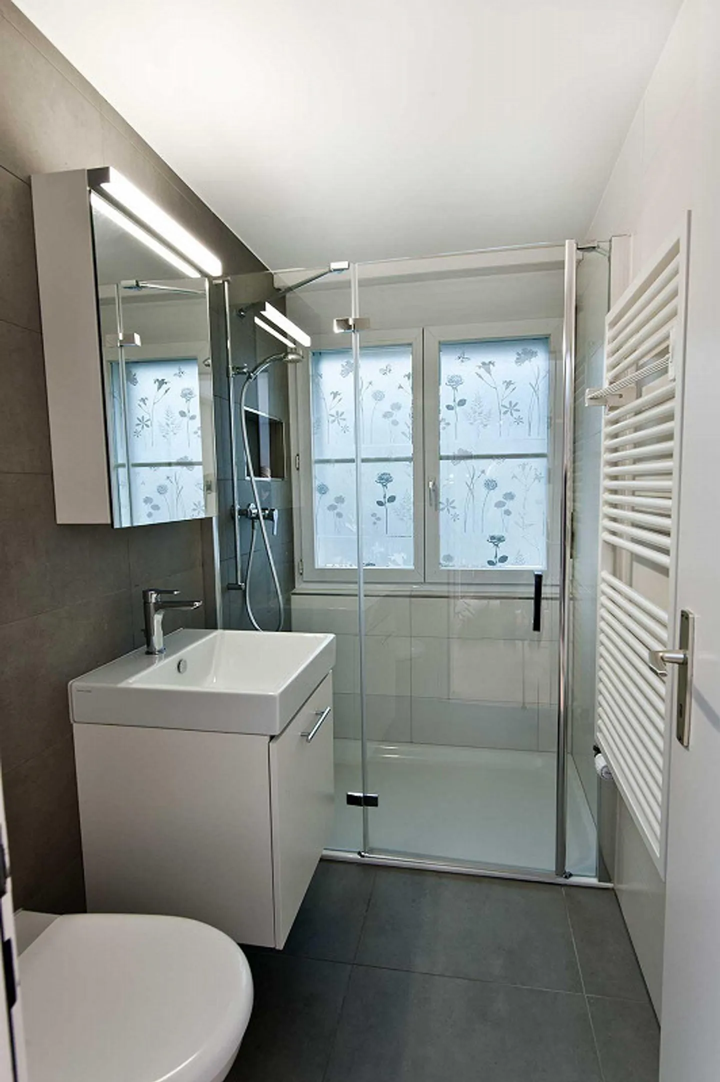 Sentiment de vie sur 125 m2 ! Appartement de 5,5 pièces avec balcon couvert - Photo 14 sur 19