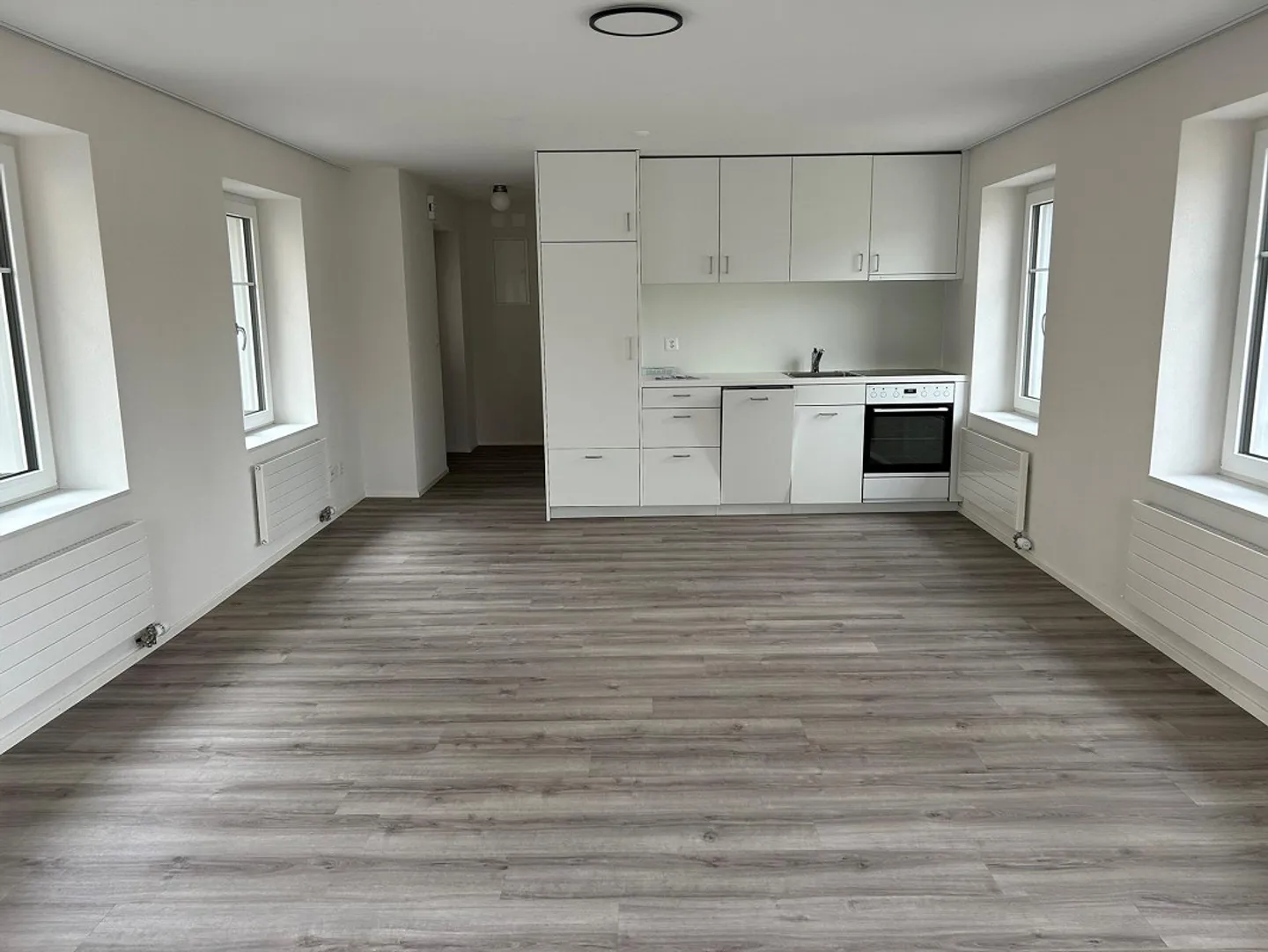 1.5 Room Apartment or Office - Photo 2 of 8