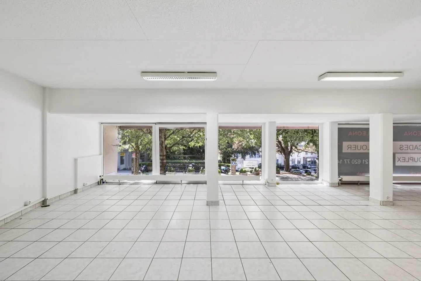 Arcade proche du centre-ville de Montreux - Photo 2 sur 9