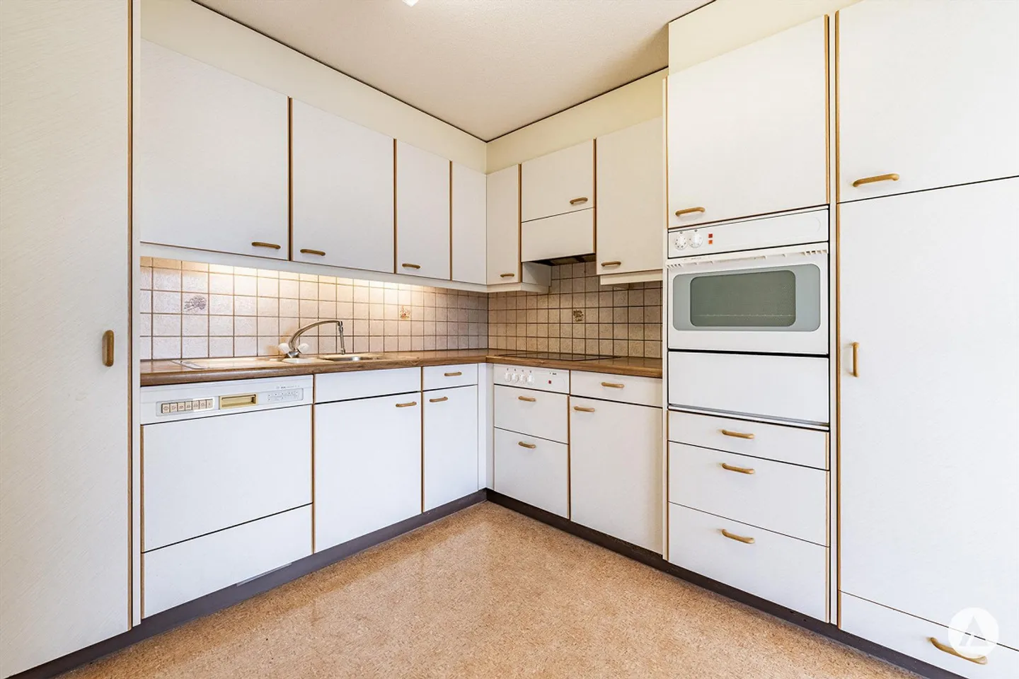 Posizione collinare soleggiata con panorama mozzafiato - Foto 9 di 13