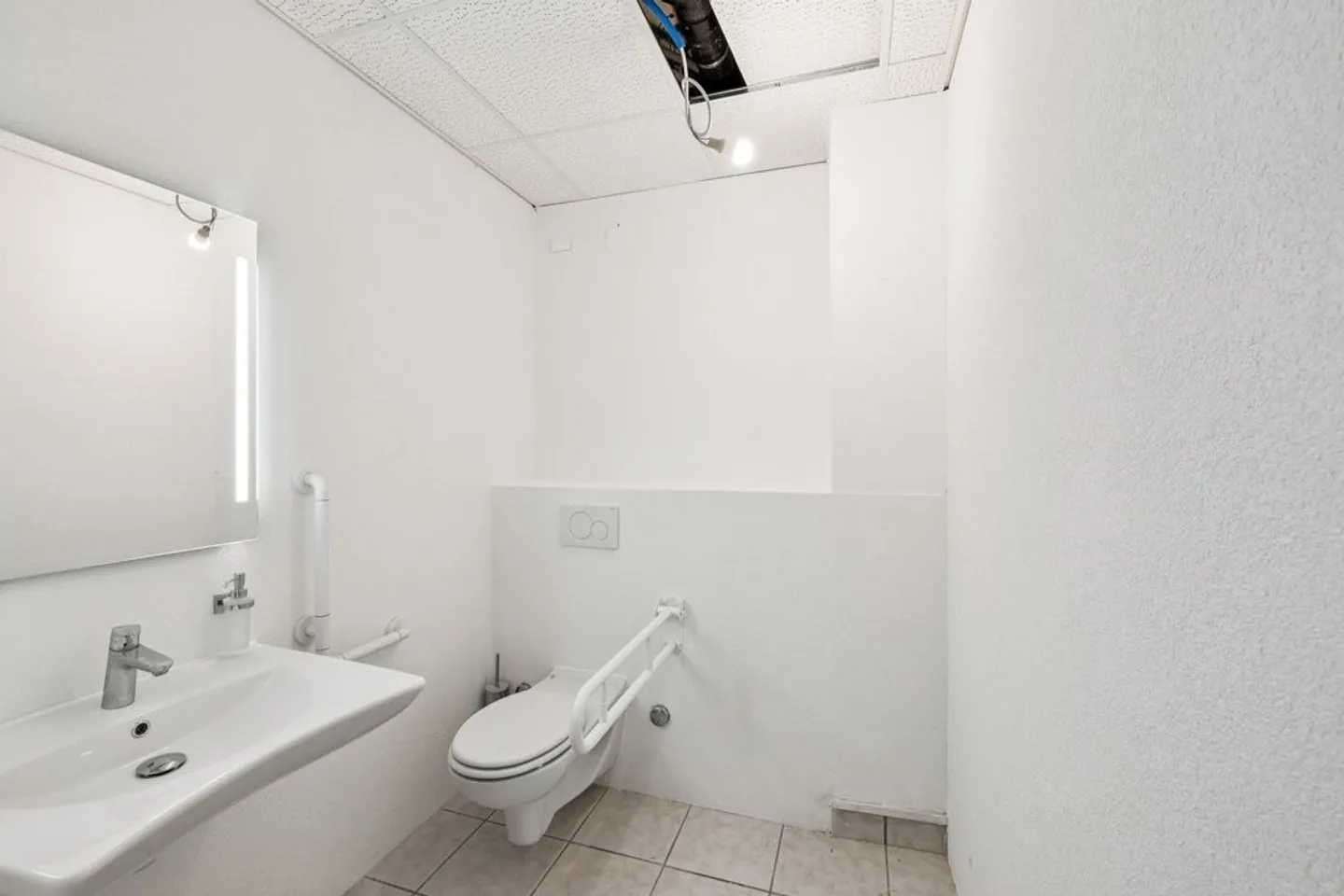 Arcade proche du centre-ville de Montreux - Photo 9 sur 9