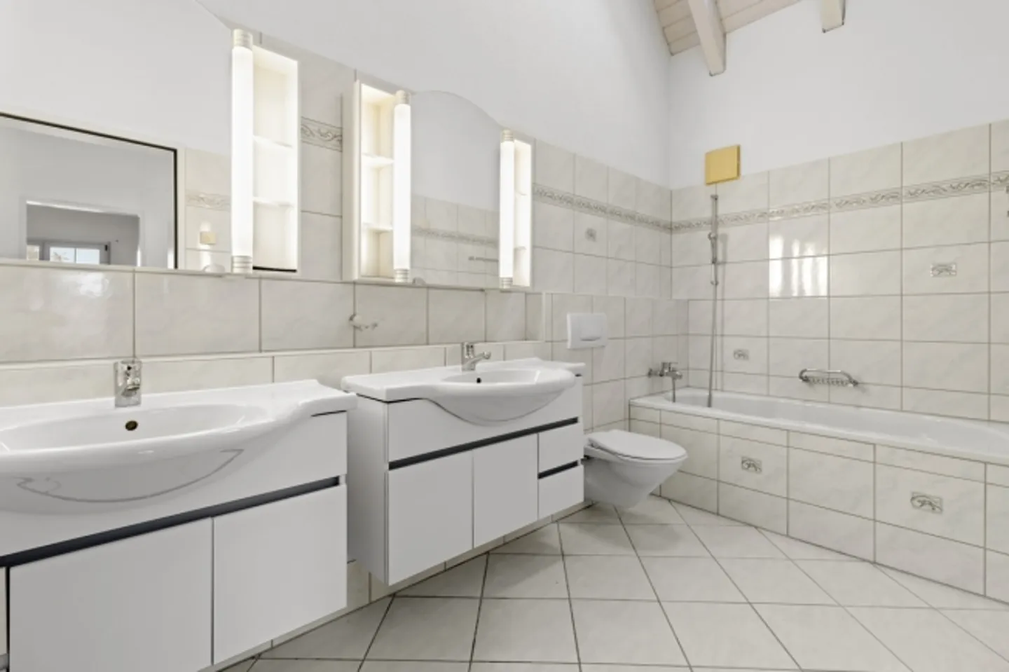 «Grosszügige Maisonettewohnung mit sonnigen Balkonen» - Foto 9 von 12