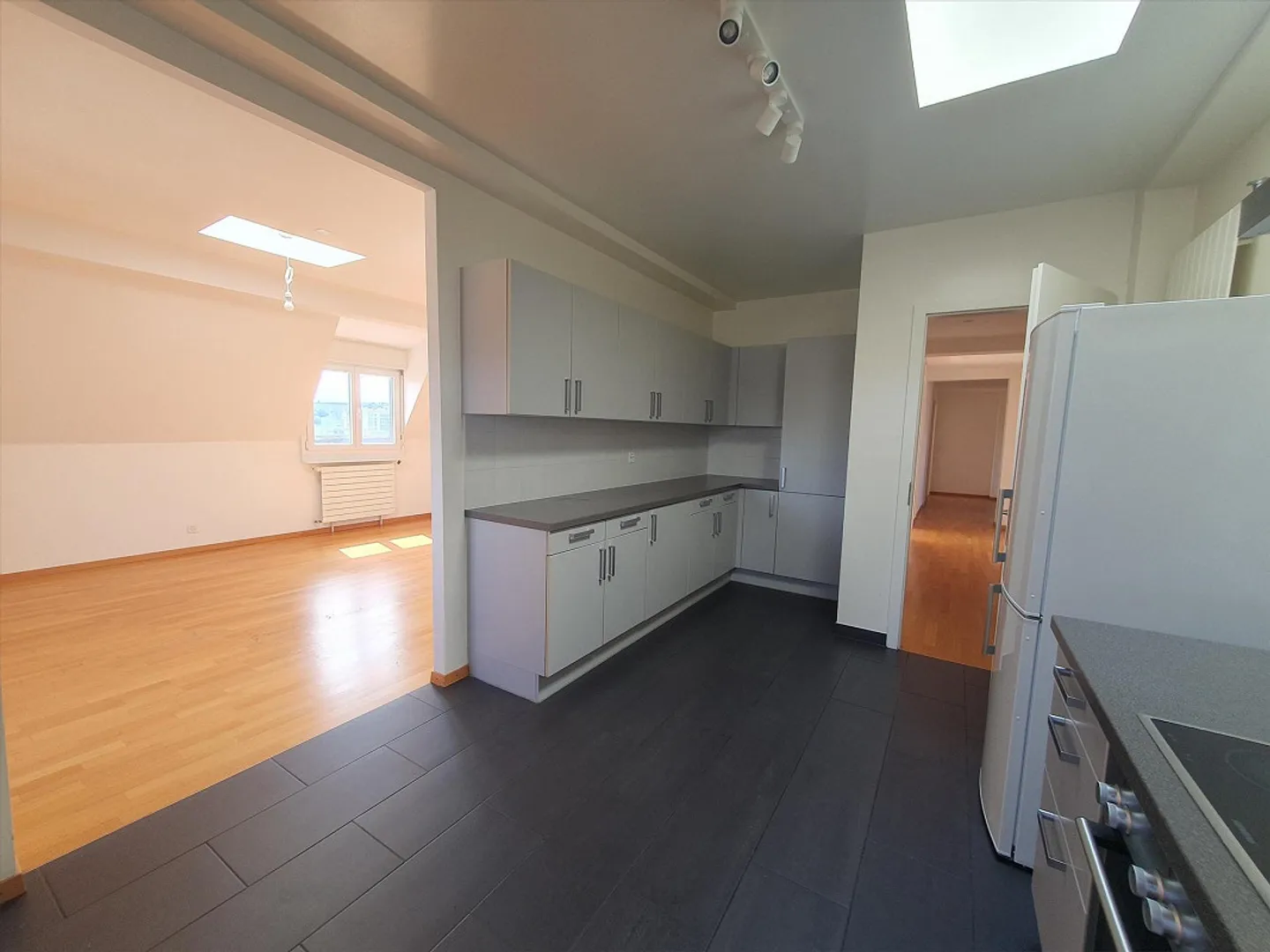 Magnifico appartamento di 7 locali con vista panoramica - Foto 5 di 13