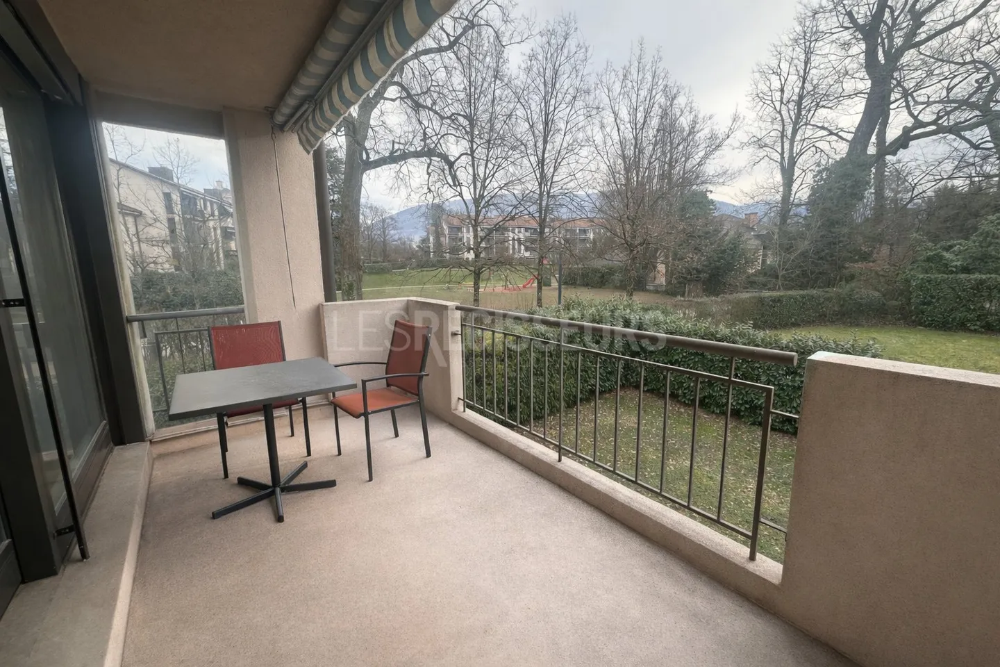 Appartement à vendre - Photo 2 sur 4