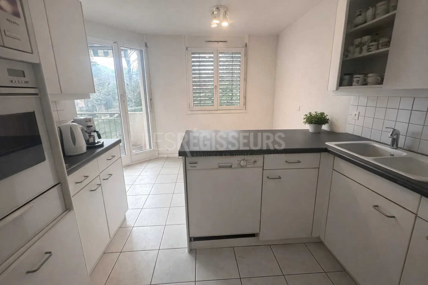 Appartement à vendre - Photo 3 sur 4