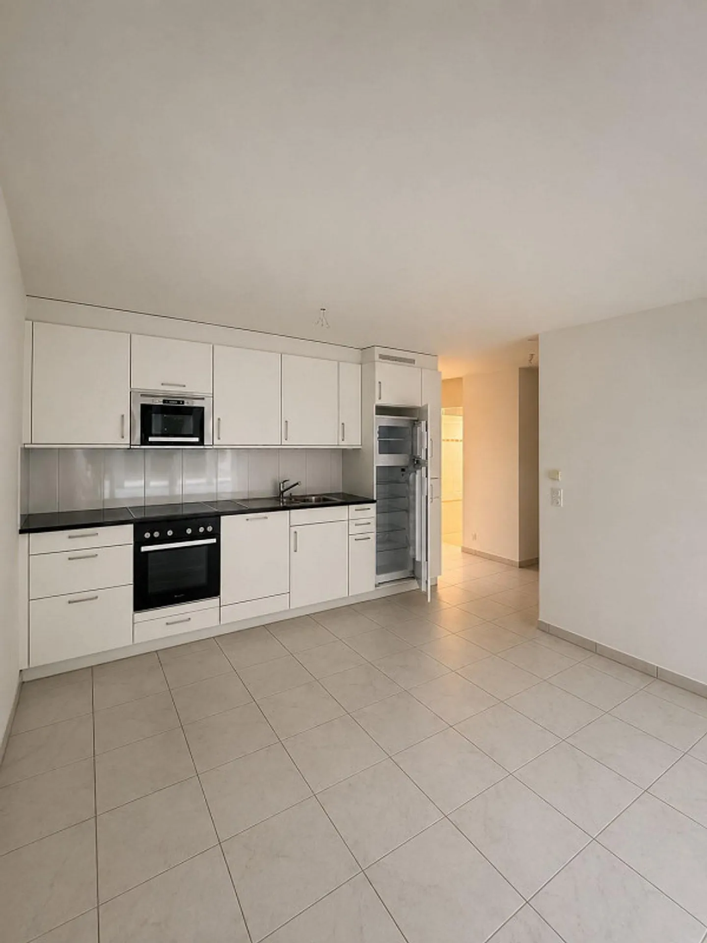 Appartement avec patio dans un emplacement central - Photo 4 sur 8