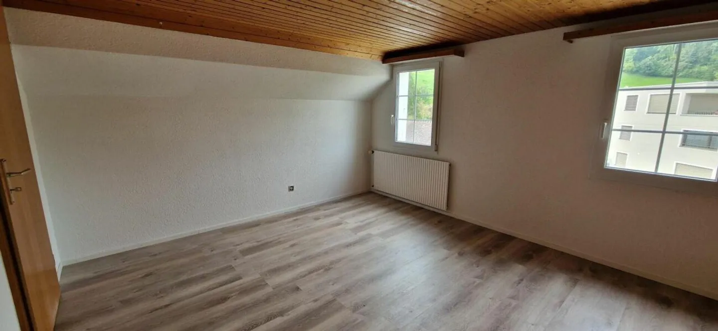 Attic apartment with old building charm! - Photo 5 of 8