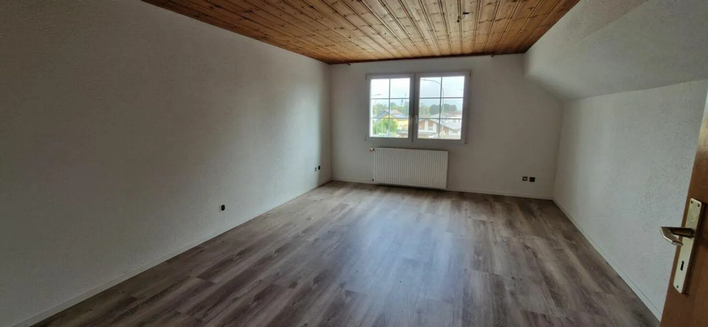 Attic apartment with old building charm! - Photo 6 of 8