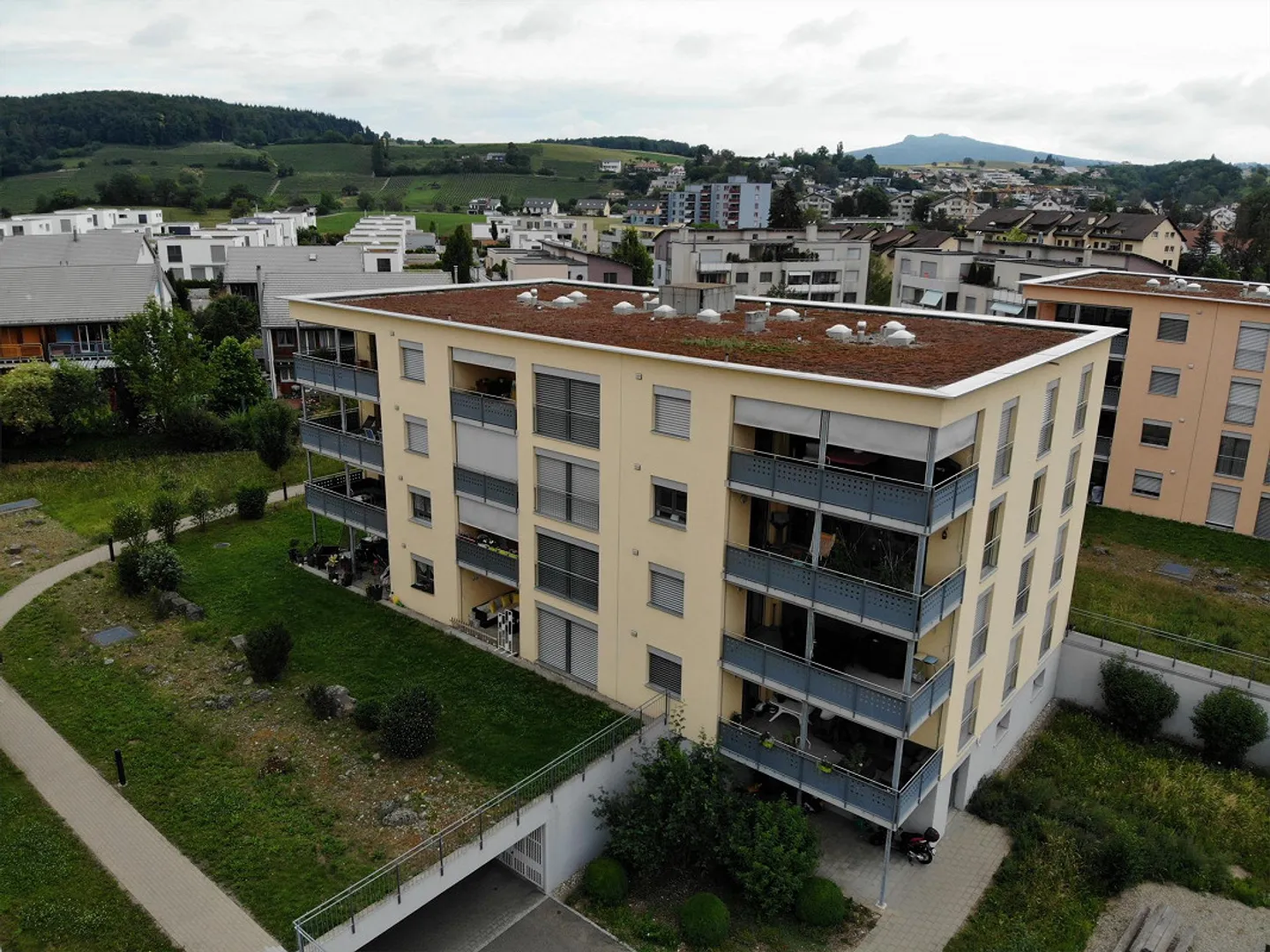 Appartamento soleggiato e tranquillo con balcone coperto - Foto 10 di 10