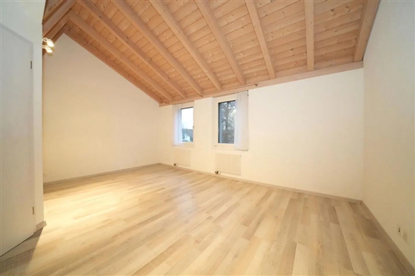 Vivere come in una casa unifamiliare - Ampio attico su due livelli con terrazza soleggiata - Foto 7 di 11