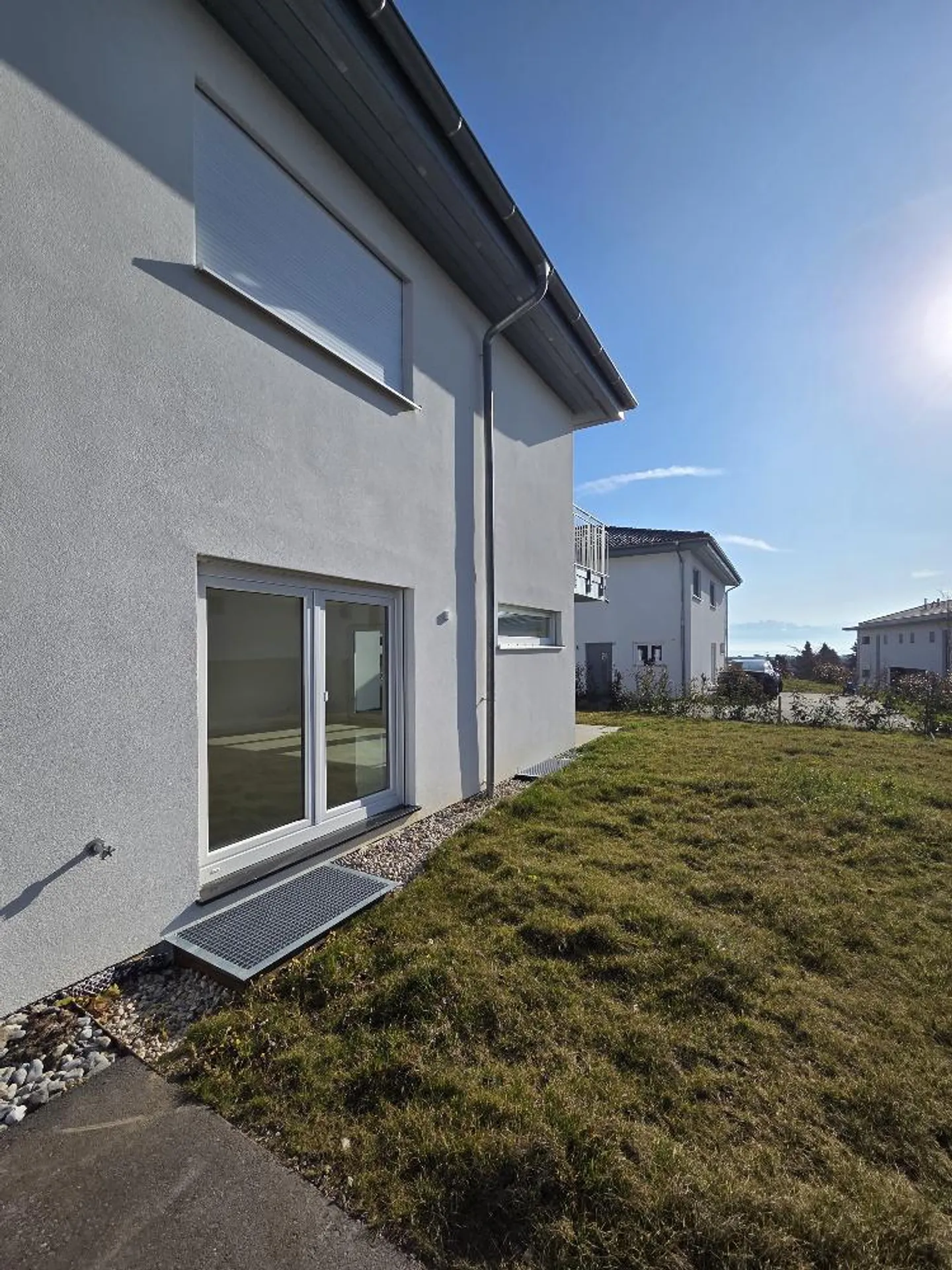 Villa moderne avec jardin - Photo 8 sur 13