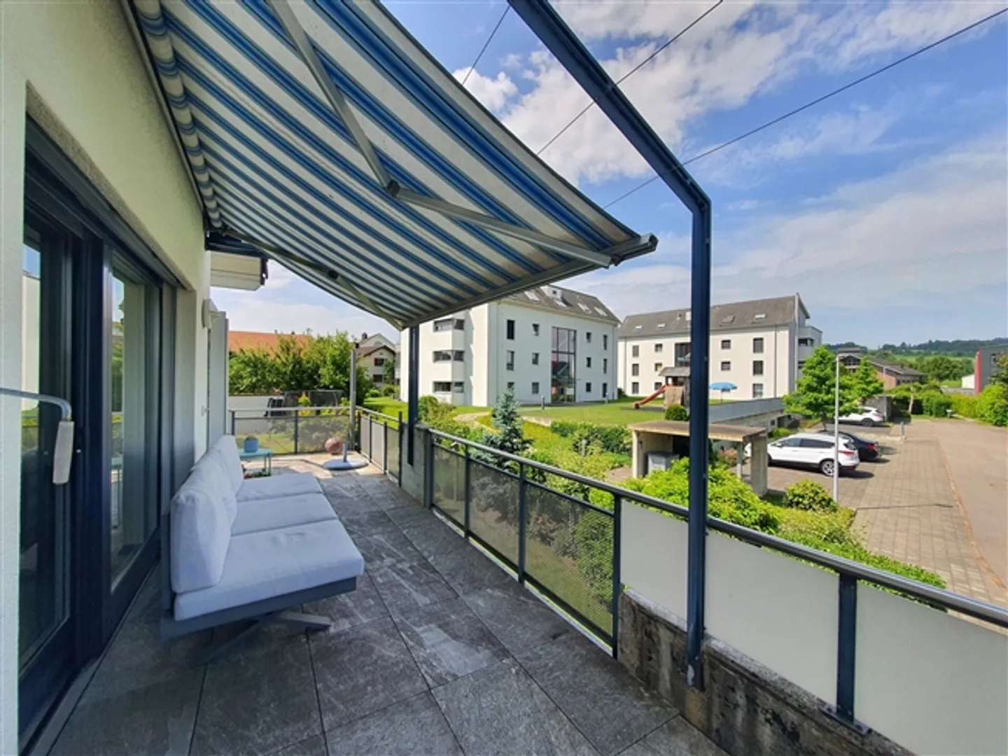 Vivere come in una casa unifamiliare - Ampio attico su due livelli con terrazza soleggiata - Foto 10 di 11