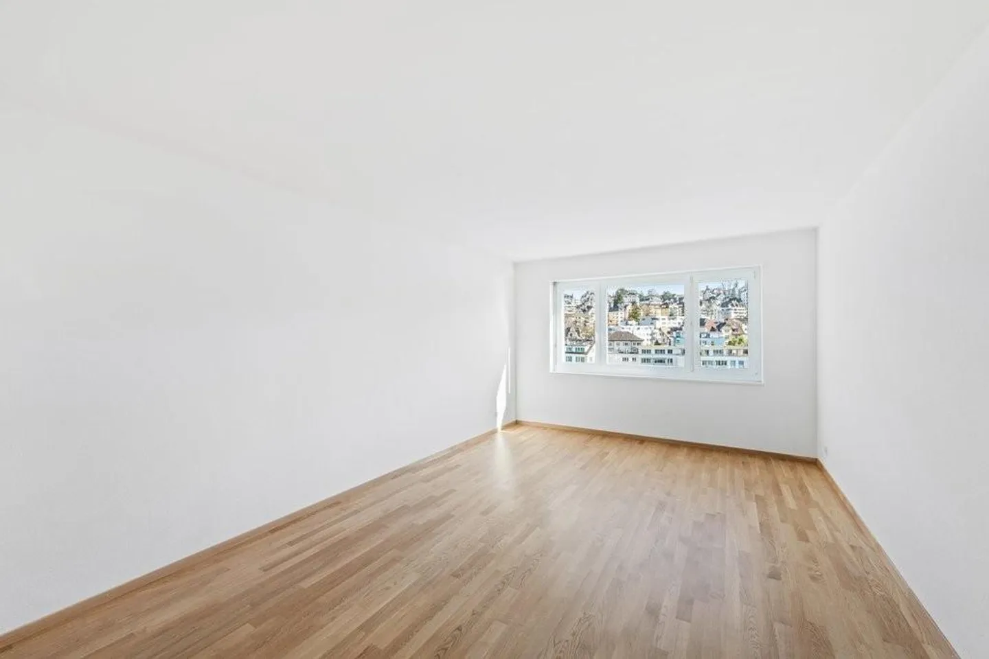 Appartement moderne avec balcon - Photo 5 sur 8