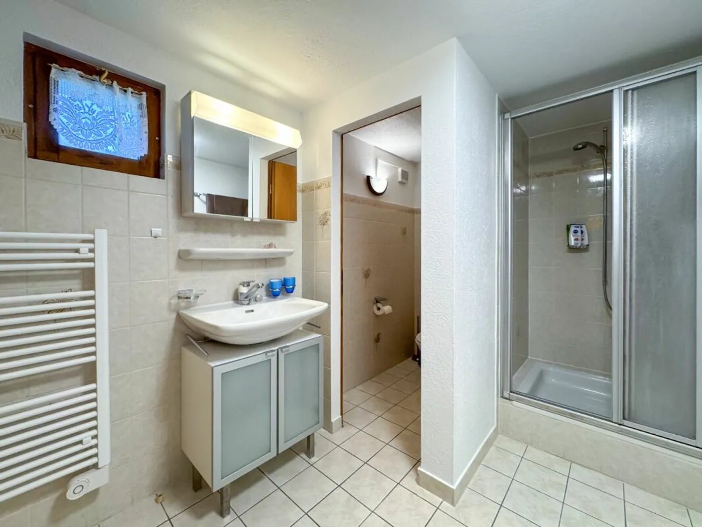 Chalet und Baugrundstück für 2 bis 3 weitere Einheiten. - Foto 17 von 24