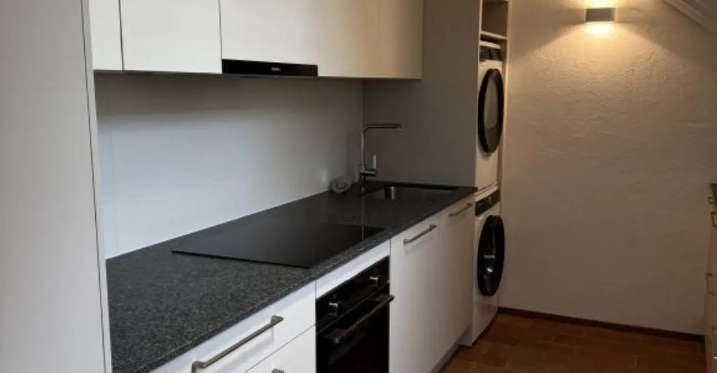 Appartement Attique Rénové - Photo 5 sur 13