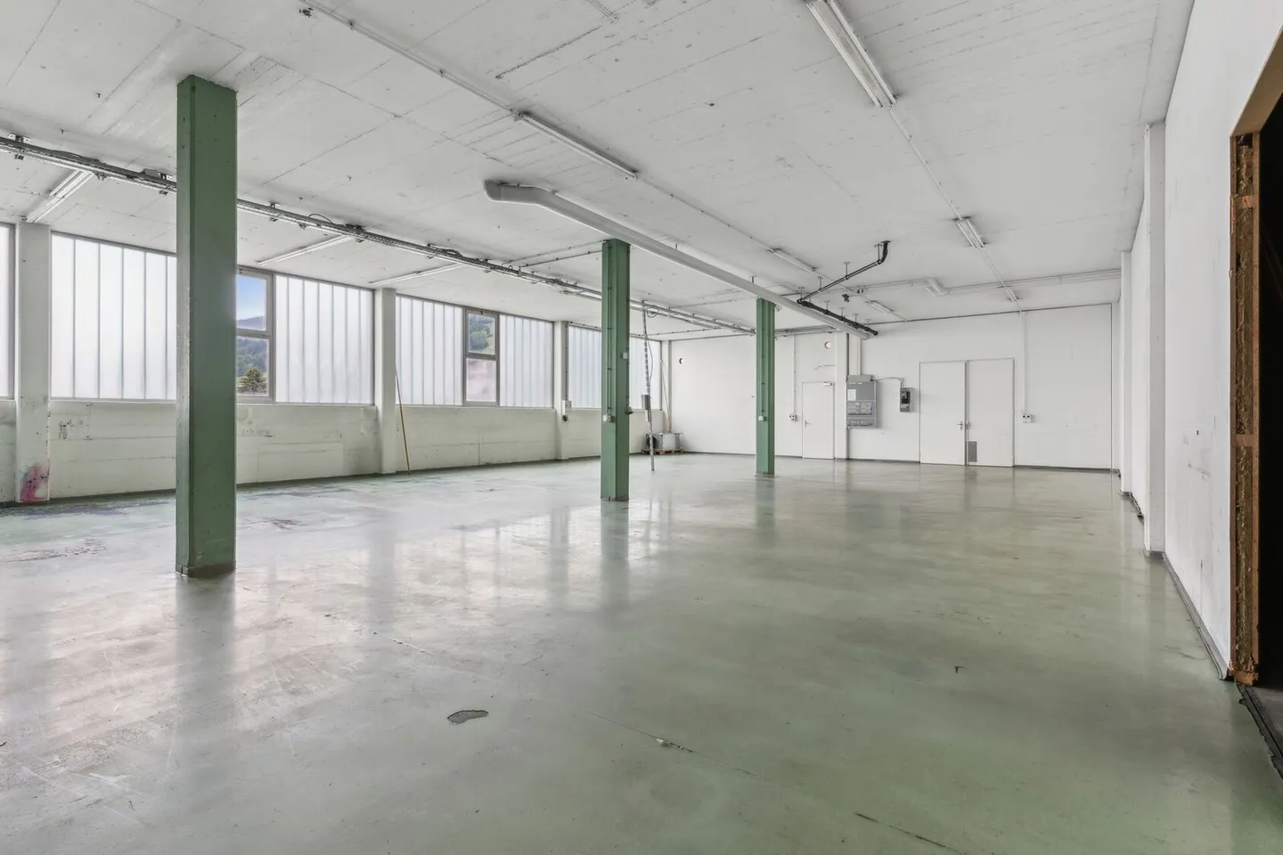 Edificio ad uso misto in affitto - Foto 5 di 9