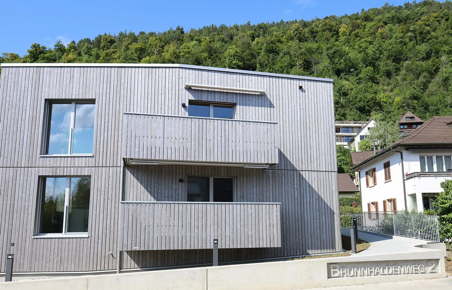 Appartement de 2,5 pièces dans un nouveau bâtiment - Photo 1 sur 10