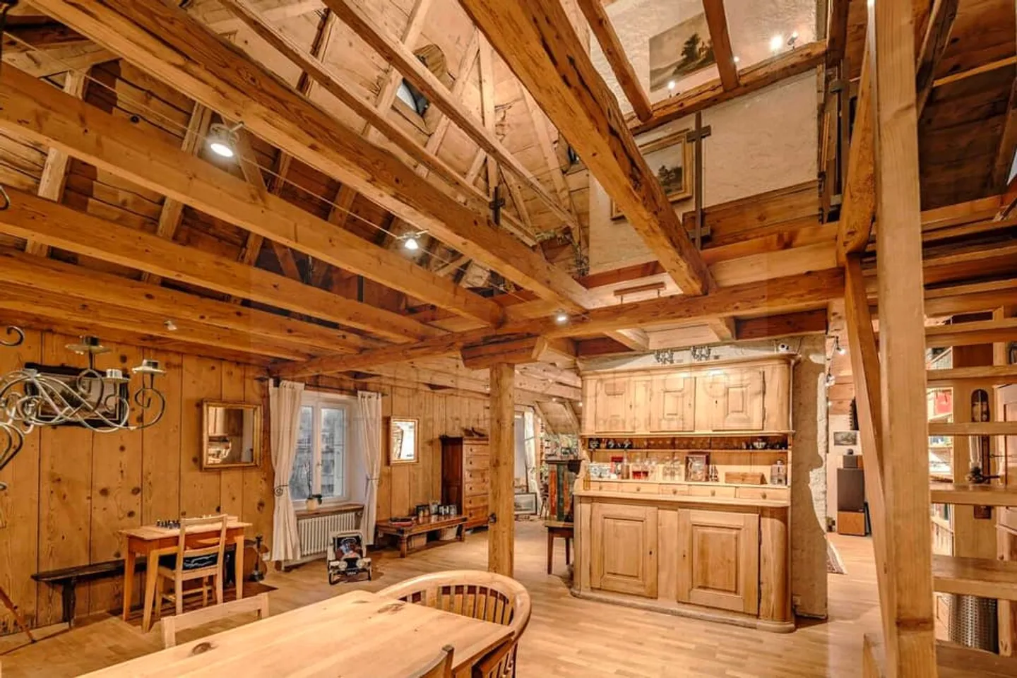 Im Herzen der Stadt, Charakter, Volumen und Sauna - Foto 5 von 6