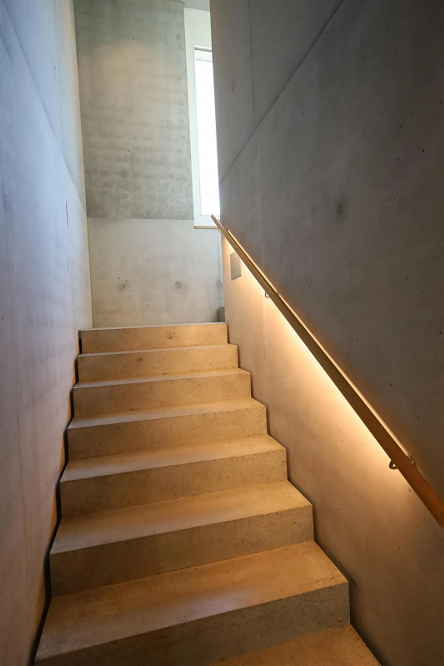 Appartement de 2,5 pièces dans un nouveau bâtiment - Photo 4 sur 10