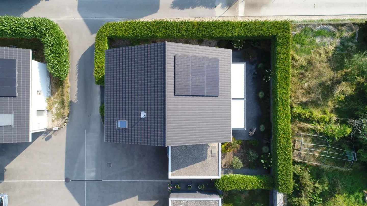 Einzelvilla mit bioklimatischer Pergola! - Foto 2 von 12