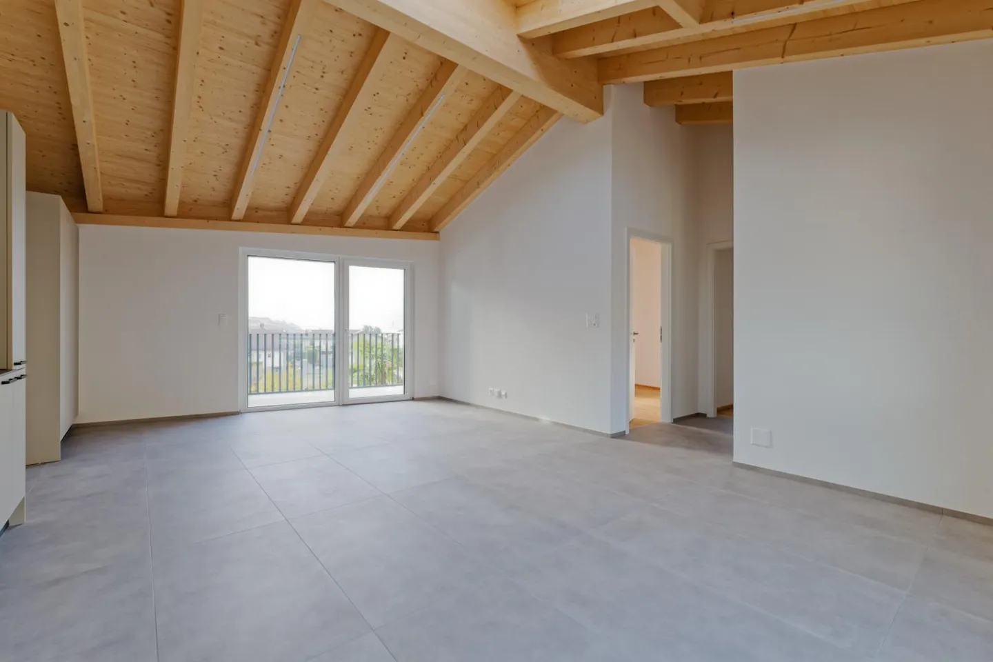 Dachgeschoss 3,5 Zimmer - Foto 2 von 9