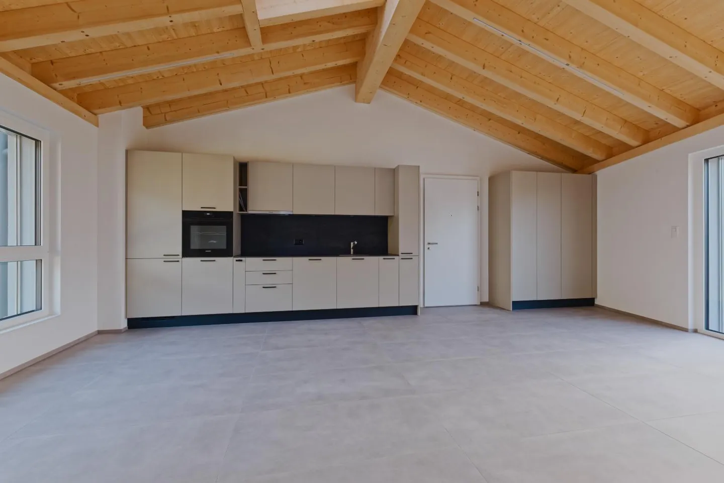 Dachgeschoss 3,5 Zimmer - Foto 3 von 9