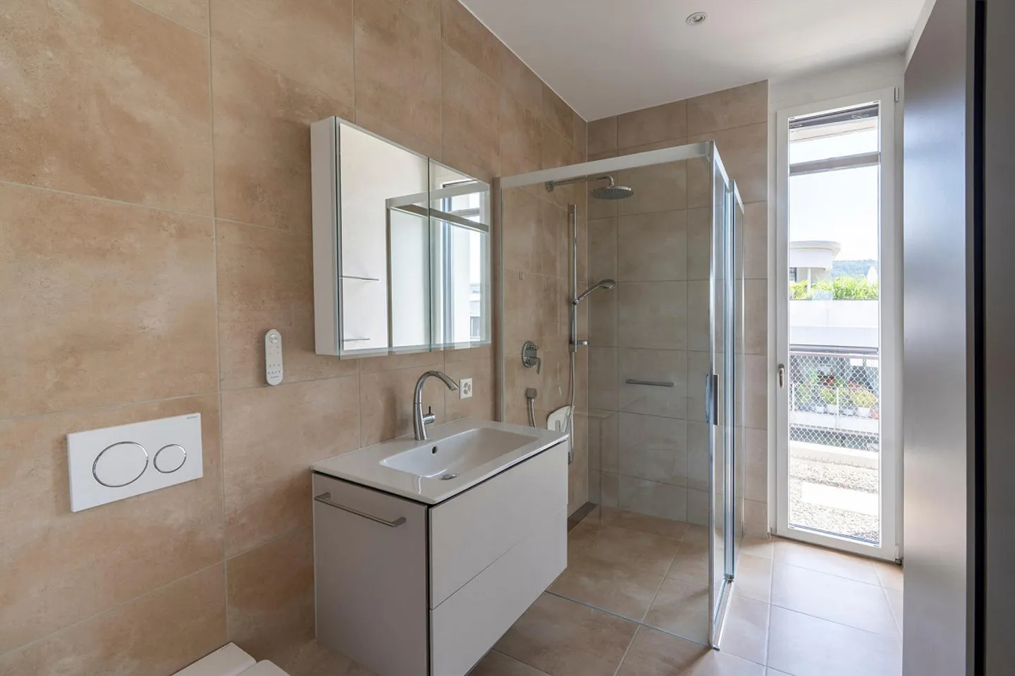 Beautiful 4.5-room penthouse with a view - Photo 9 of 13